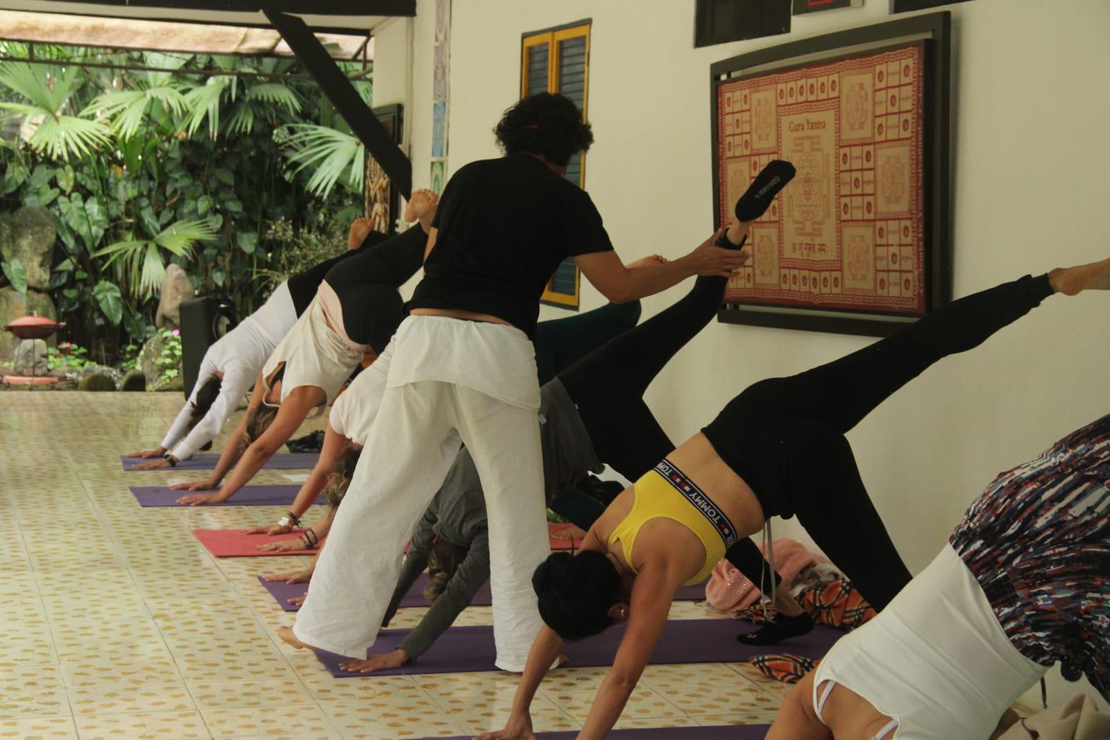 Formation d'instructeur de yoga IKY