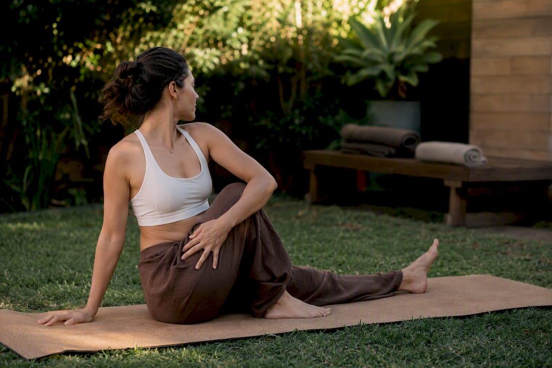 Prueba Awareness Through Movement en español: 4 ejercicios para empezar
